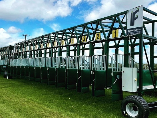 Boîtes de départ Fornells sur l’hippodrome du Curragh