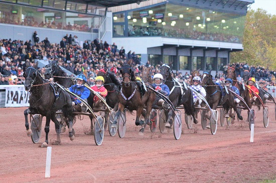 La tribune de l'Hippodrome de Feurs